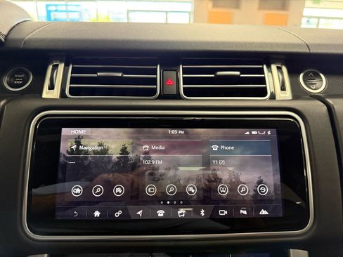 Used 2018 Land Rover Range Rover Supercharged AWD/4WD image 19