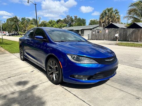 Used 2016 Chrysler 200 S w/ Navigation & Sound Group I image 5