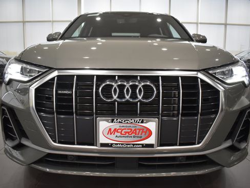 Used 2025 Audi Q3 2.0T Premium w/ Convenience Package AWD/4WD image 4