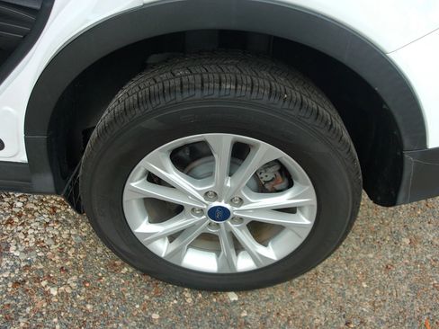 Used 2018 Ford Escape SE FWD image 61