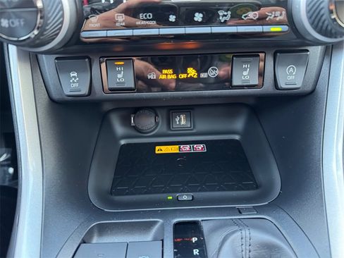 Used 2025 Toyota RAV4 XLE Premium image 25
