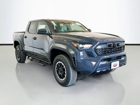 New 2025 Toyota Tacoma TRD Off-Road w/ TRD Off Road Upgrade Package AWD/4WD image 3