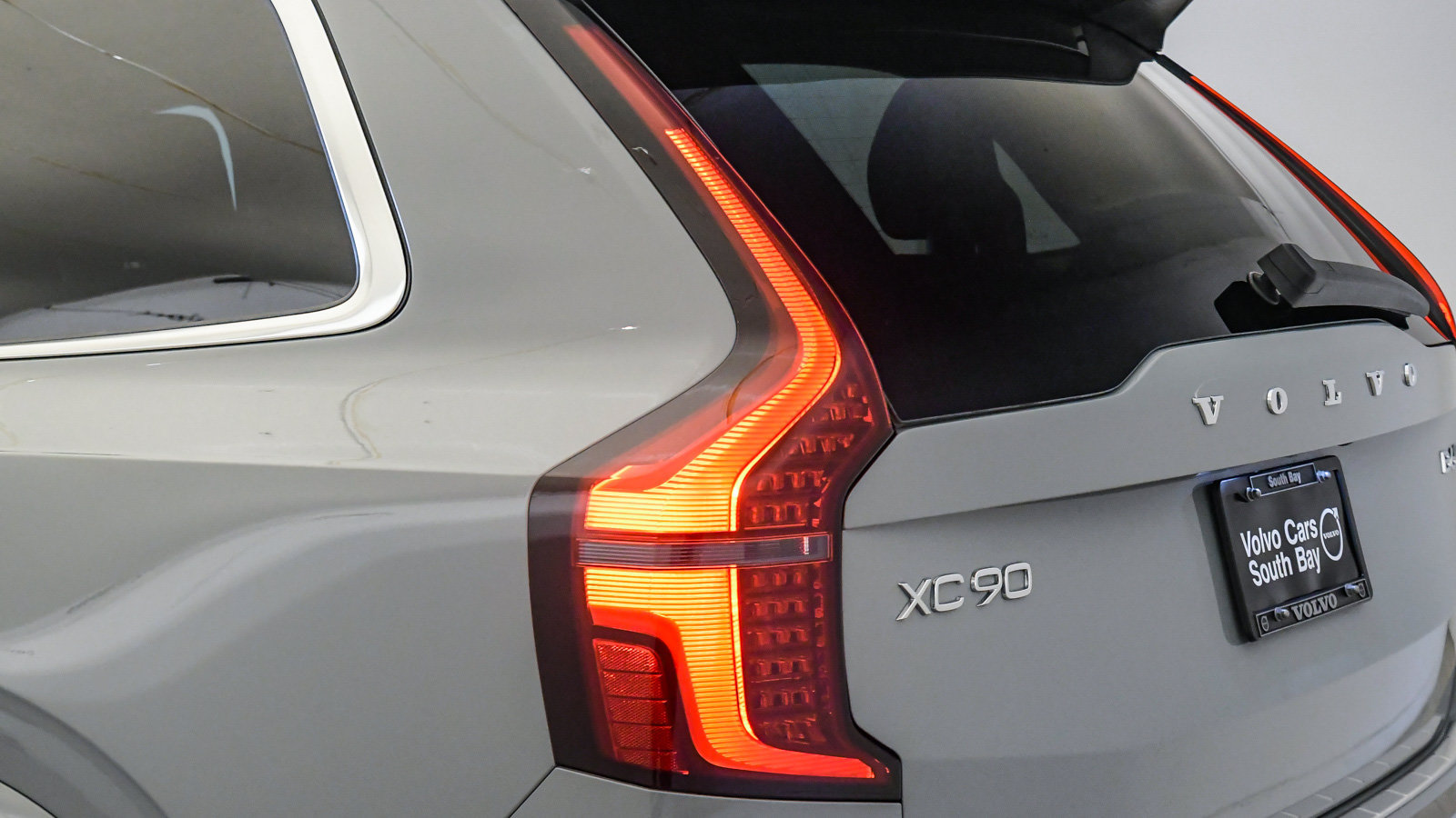 Certified 2026 Volvo XC90 B6 Plus AWD/4WD image 12