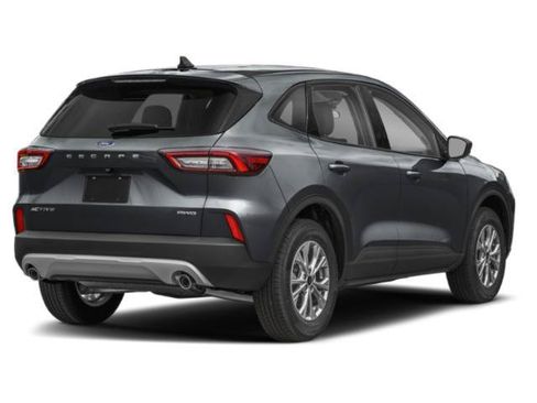 Used 2025 Ford Escape Active w/ Cold Weather Package AWD/4WD image 2