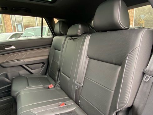 Certified 2023 Volkswagen Atlas Cross Sport SEL image 16