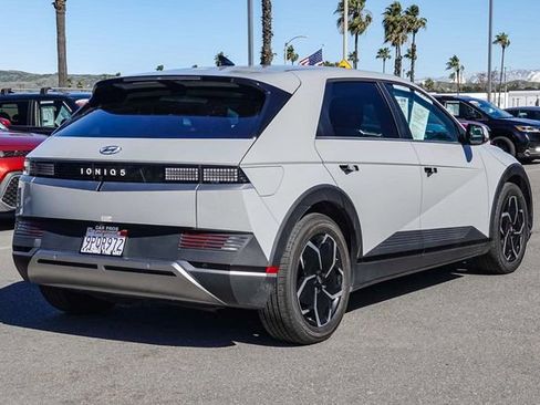 Used 2024 Hyundai Ioniq 5 SEL image 5