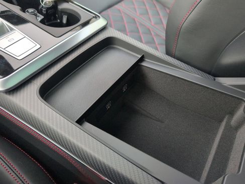 New 2026 Audi Q8 Prestige image 9