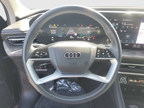 Used 2025 Audi Q5 Premium w/ Convenience Package AWD/4WD image 27