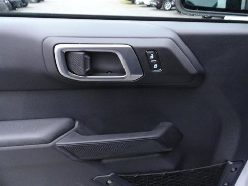 Used 2025 Ford Bronco Badlands w/ Sasquatch Package image 10