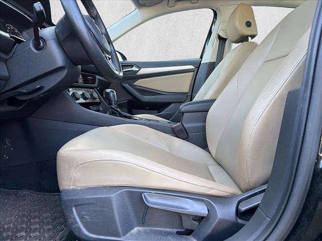 Used 2020 Volkswagen Jetta SE FWD image 13