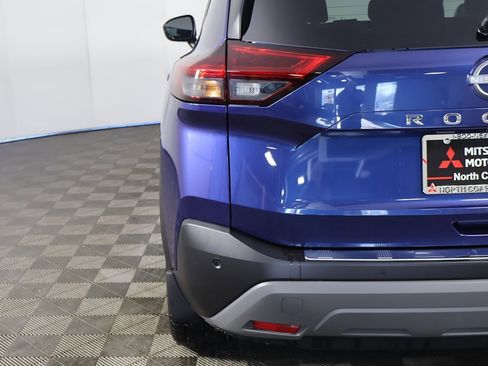 Used 2023 Nissan Rogue SV image 14