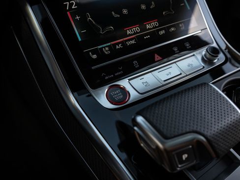 Certified 2024 Audi RS Q8 AWD/4WD image 51