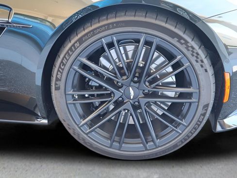 Used 2025 Aston Martin V8 Vantage Coupe image 10