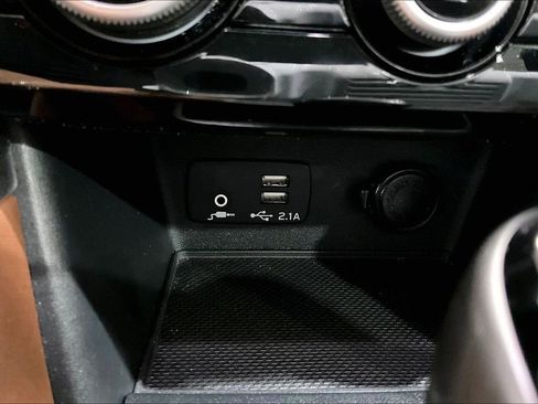 Used 2020 Subaru Forester Touring image 30