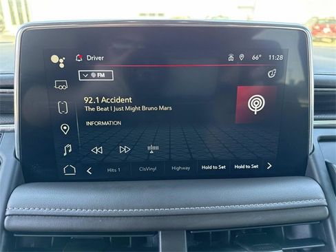 Used 2023 GMC Yukon XL SLT image 22