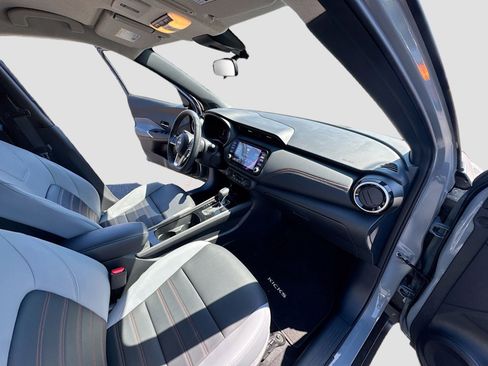 Used 2024 Nissan Kicks SR w/ SR Premium Package FWD image 26