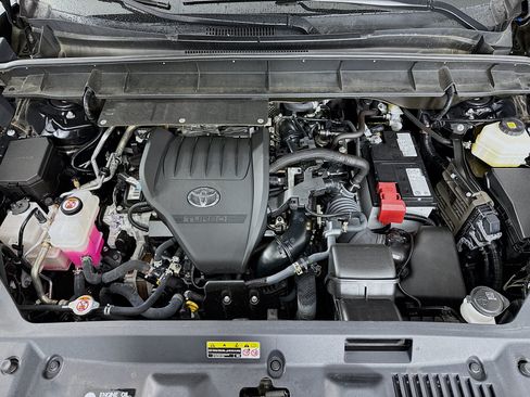 Certified 2025 Toyota Highlander XSE AWD/4WD image 32