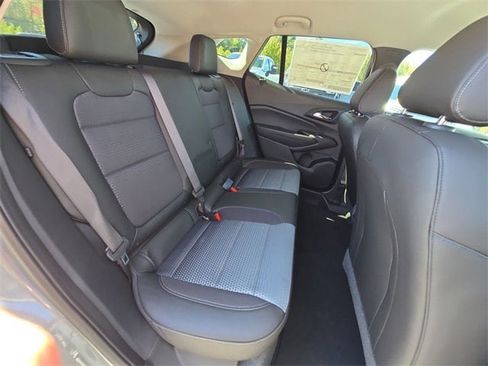 New 2025 Chevrolet Trax LT w/ Driver Confidence Package image 28