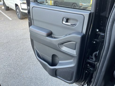 Used 2024 Nissan Frontier PRO-4X w/ Off-Road Protection Package image 30