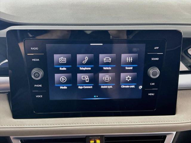 New 2027 Volkswagen Taos SE AWD/4WD image 14