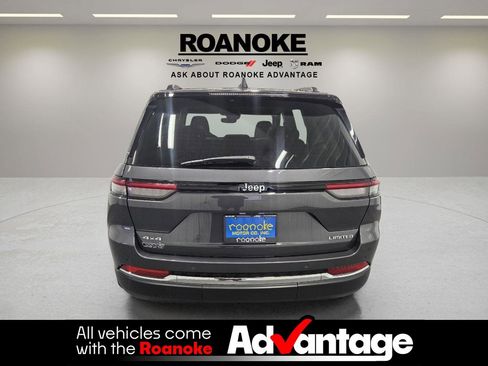 Used 2023 Jeep Grand Cherokee Limited image 4