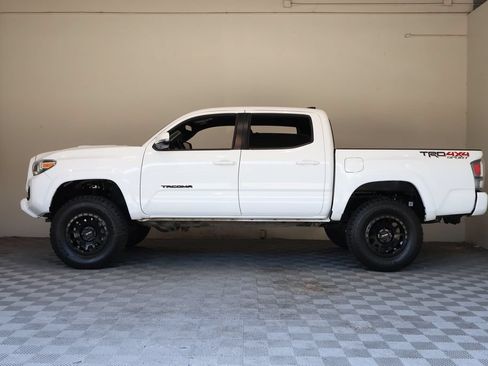 Used 2023 Toyota Tacoma TRD Sport w/ Advanced Technology Package AWD/4WD image 8