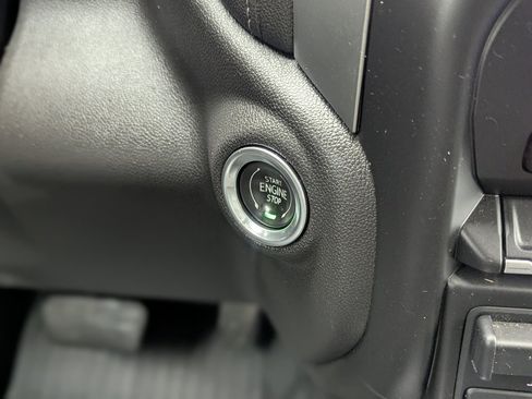 Used 2022 Chevrolet Silverado 1500 LTZ image 31