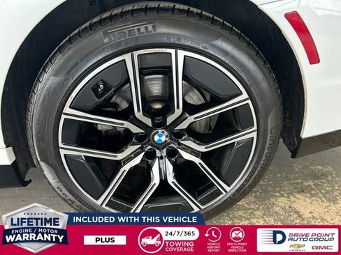 Used 2024 BMW 740i xDrive AWD/4WD image 8