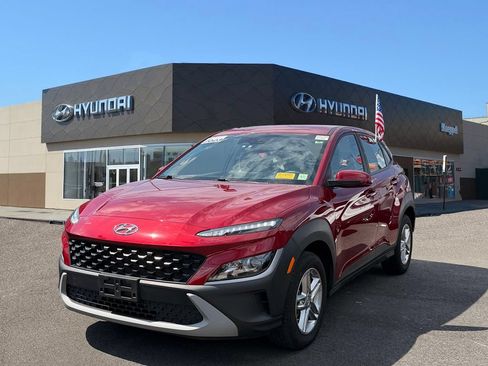 Certified 2023 Hyundai Kona SE AWD/4WD image 4