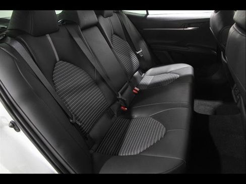 Used 2023 Toyota Camry SE w/ Audio Upgrade Package FWD image 16