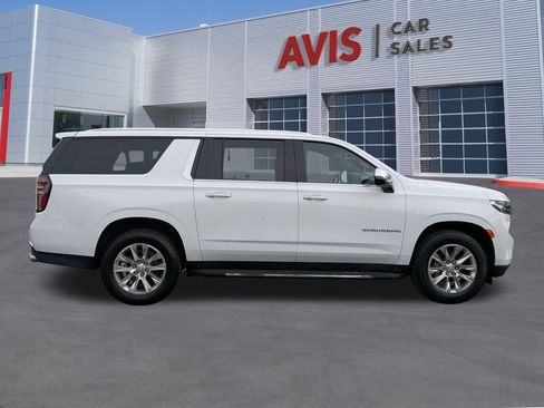 Used 2023 Chevrolet Suburban Premier image 5