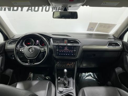 Used 2018 Volkswagen Tiguan SE w/ 3rd Row Seat Package AWD/4WD image 17