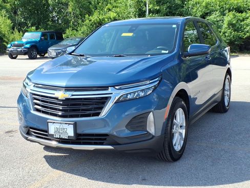 Used 2024 Chevrolet Equinox LT w/ LPO, Floor Liner Package FWD image 2