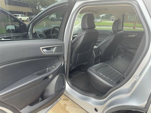 Used 2022 Ford Edge SEL w/ Convenience Package AWD/4WD image 9