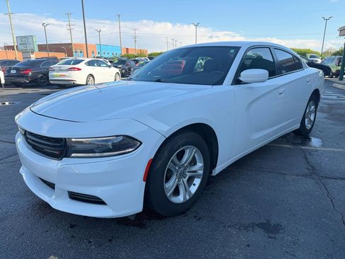 Used 2020 Dodge Charger SXT RWD image 7