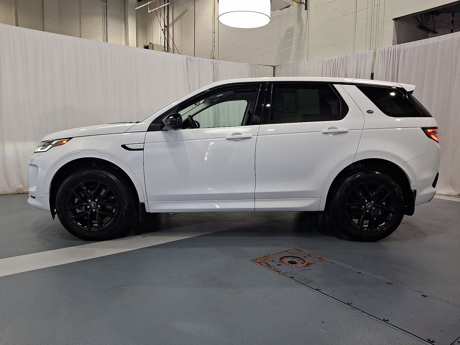Certified 2025 Land Rover Discovery Sport S AWD/4WD image 7