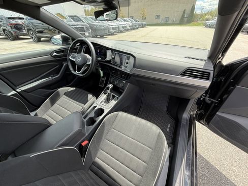 Certified 2024 Volkswagen Jetta Sport FWD image 21