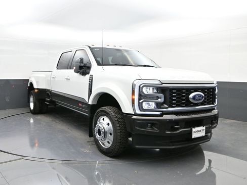 Certified 2024 Ford F450 King Ranch w/ FX4 Off-Road Package image 22