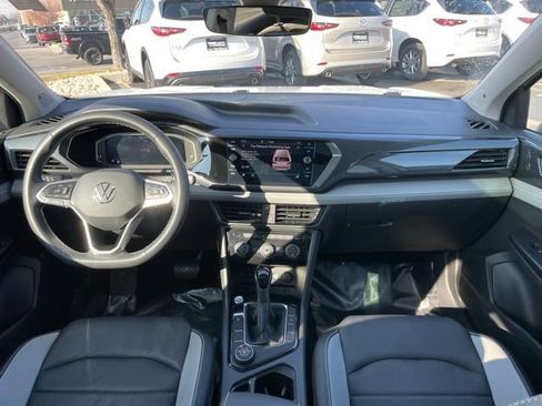 Used 2024 Volkswagen Taos SEL image 19