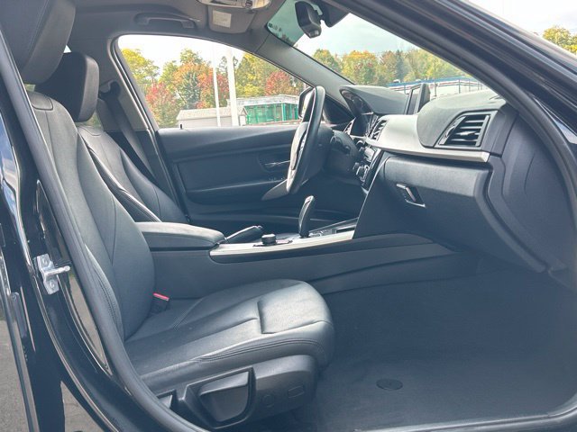 Used 2018 BMW 320i xDrive Sedan AWD/4WD image 20