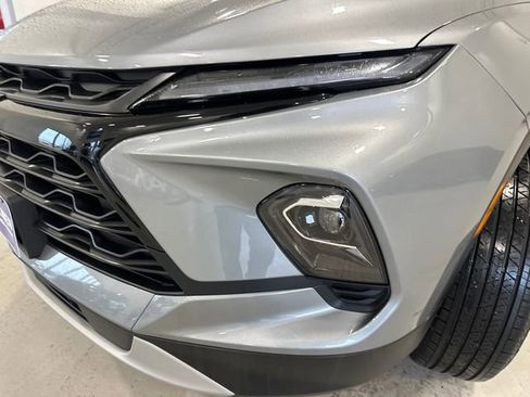 Used 2025 Chevrolet Blazer LT w/ Midnight/Sport Edition image 13