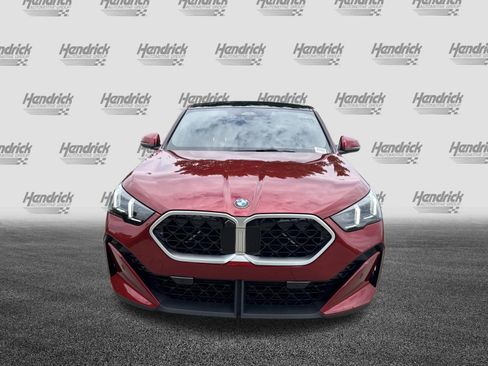 Certified 2025 BMW X2 xDrive28i AWD/4WD image 3