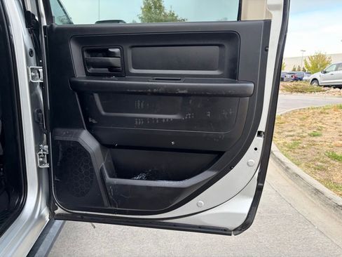 Used 2018 RAM 2500 Tradesman w/ Chrome Appearance Group AWD/4WD image 18