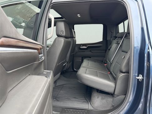 Used 2022 GMC Sierra 1500 SLT w/ SLT Convenience Package image 17