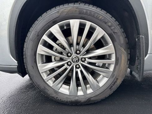 Used 2021 Toyota Highlander Platinum AWD/4WD image 12