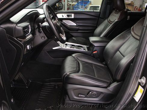 Used 2020 Ford Explorer Platinum w/ Premium Technology Package AWD/4WD image 10