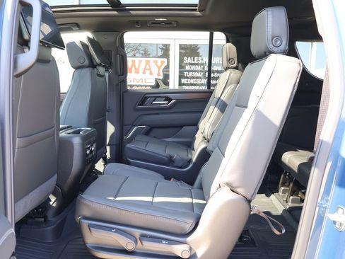 New 2026 GMC Yukon XL Denali w/ Advanced Technology Package AWD/4WD image 28
