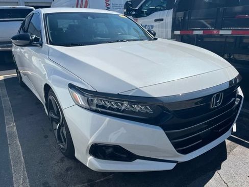 Used 2021 Honda Accord Sport image 2