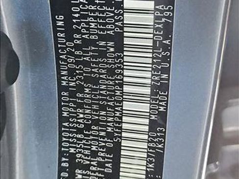 Used 2021 Toyota Corolla LE image 15