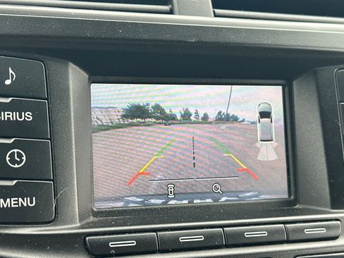 Used 2018 Ford Explorer XLT FWD image 22